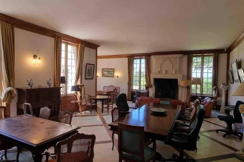 Chateau D'Issandou Golfech 0*,